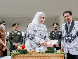 Guru di Kabupaten Karawang Ikuti Upacara dan Meriahkan HUT PGRI