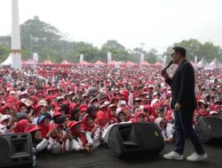 HARI GURU Ridwan Kamil Pimpin Doa untuk Guru Korban Gempa Cianjur