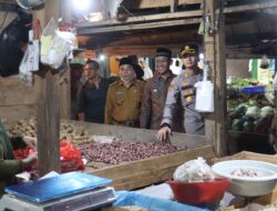 Kapolres Turun Langsung Lakukan Sidak Di Pasar Jelang Idul Fitri