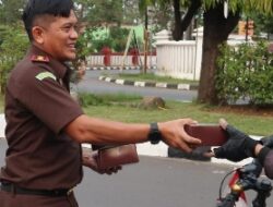 Ramadhan Berkah, Kejaksaan Negeri Karawang Berbagi Takjil