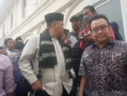 DKM Mesjid Agung Karawang Terima Wakaf Al Qur’an Dari PT Pindo Deli